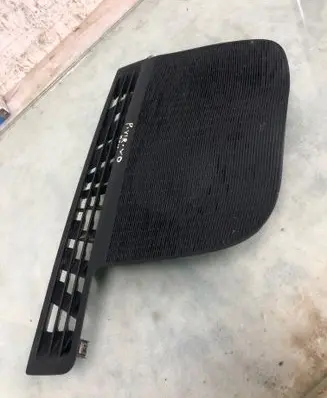 Mercedes-Benz GLC C254 Dash center speaker trim cover A2546805100