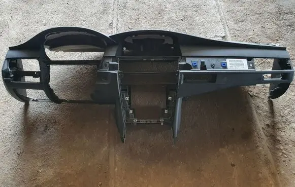 BMW 5 E60 E61 Dashboard 697642112