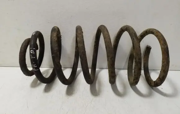 Volkswagen Golf III Front coil spring