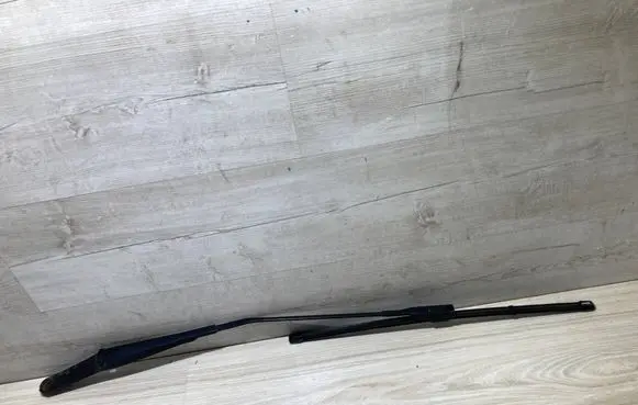 Audi A5 Front wiper blade arm 8W1955408
