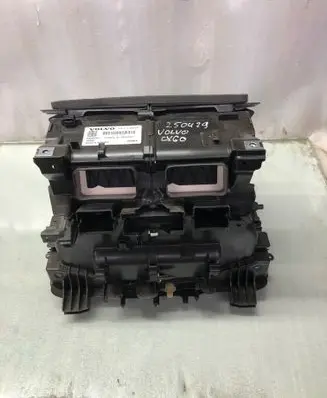 Volvo XC60 Interior heater climate box assembly housing P32422011