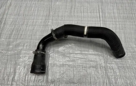Maserati GranTurismo Intercooler hose/pipe M189