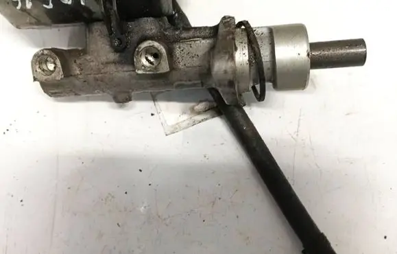 Volvo S70 V70 V70 XC Master brake cylinder 9203845