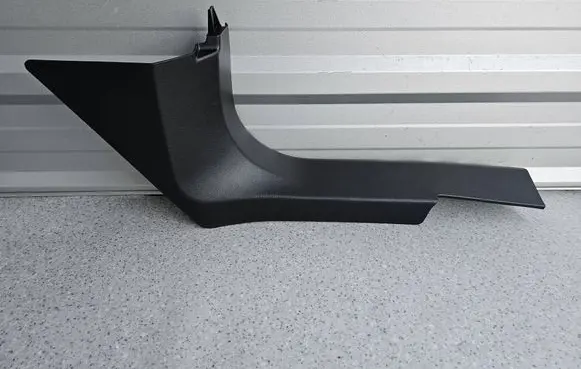 Maserati Grecale Foot area side trim 670196181
