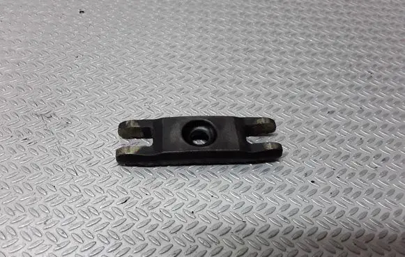 Opel Astra G Fuel Injector clamp holder