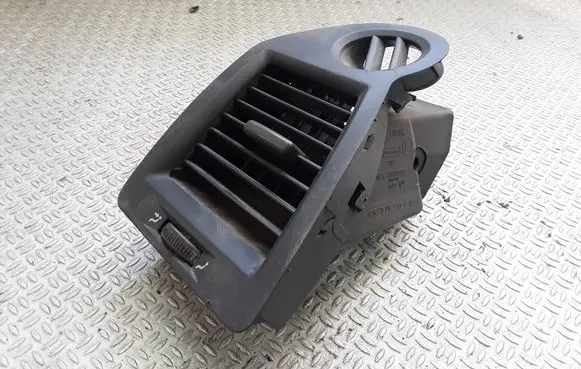 Renault Megane II Dashboard side air vent grill/cover trim