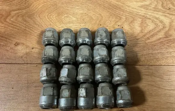 Honda FR-V Nuts/bolts 