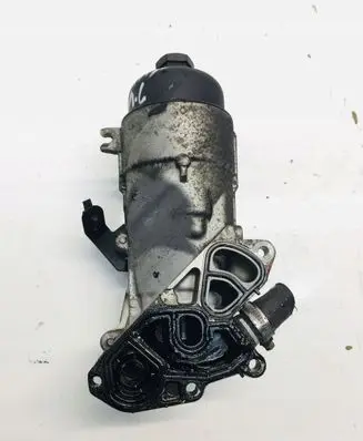 Peugeot 308 Oil filter mounting bracket 