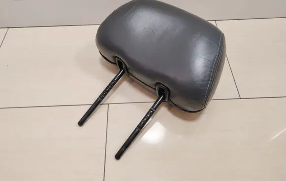 Renault Laguna I Front seat headrest 