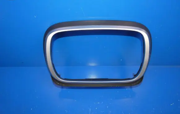 Fiat 500X Radio/GPS head unit trim 735577224 STP0490