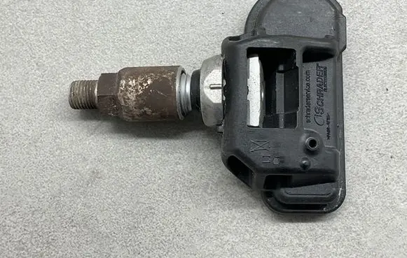Mercedes-Benz E W212 Tire pressure sensor 433MH2 2546AGG4 2013DJ5531