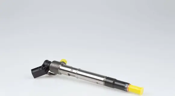 Hyundai i40 Fuel injector 338002U000