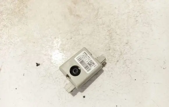 BMW 5 GT F07 Antenna control unit 911826206 28213319