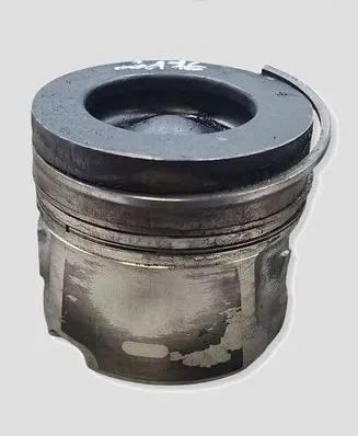 Volvo V40 Piston D4162T