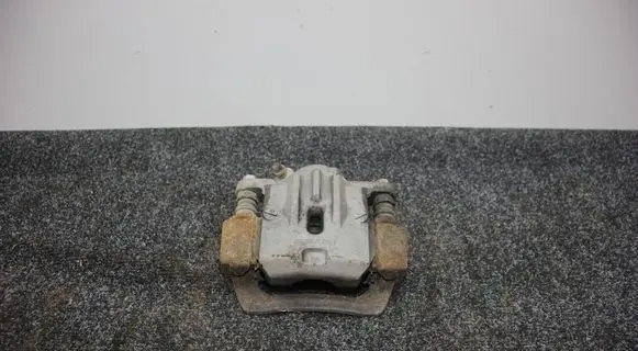 Subaru Forester SJ Rear brake caliper 000000