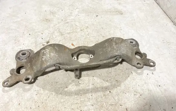 Audi A4 S4 B6 8E 8H Gearbox mounting bracket 8e0399263