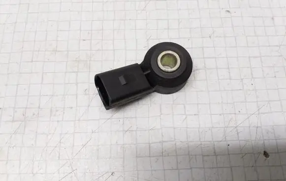 Volkswagen Golf IV Detonation knock sensor 030905377C