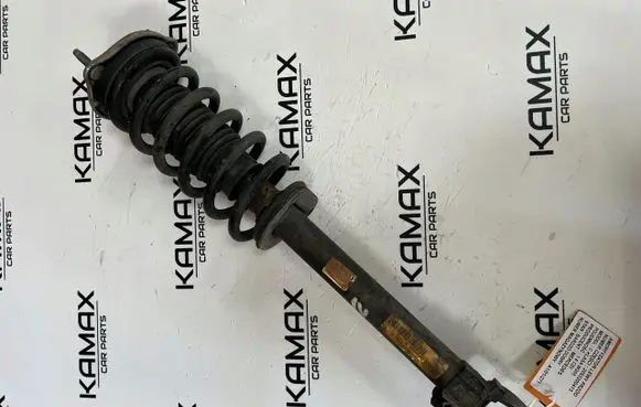 Mercedes-Benz C W205 Front shock absorber with coil spring 2053200413