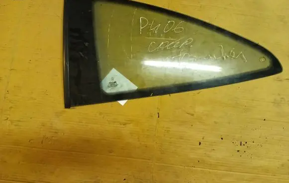 Peugeot 406 Rear side window