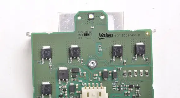 BMW X1 F48 F49 LED ballast control module 90068131