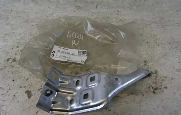 Mercedes-Benz B W247 Fender mounting bracket A2478810300