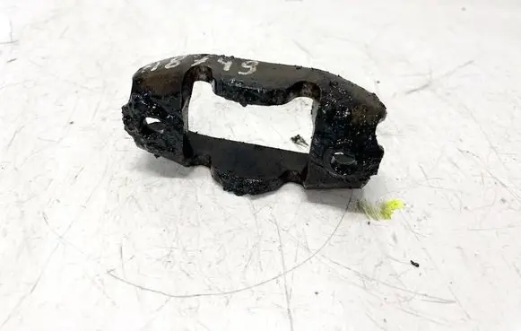 Volkswagen PASSAT B4 Fuel Injector clamp holder 