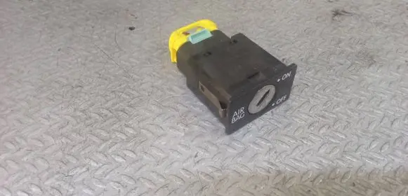 Volkswagen Golf Plus Passenger airbag on/off switch 1K0919237A