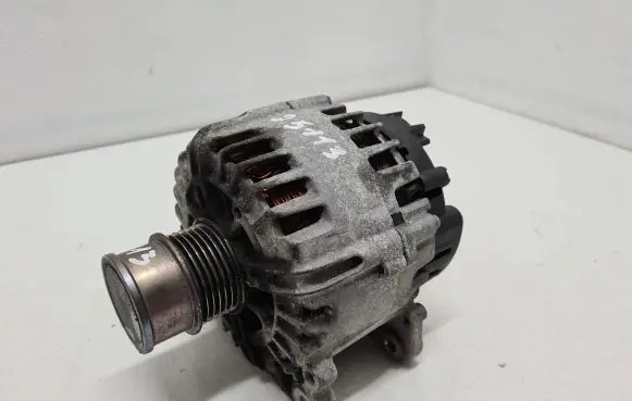 Volkswagen Golf VII Generator/alternator 04C903023K