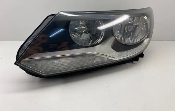 Volkswagen Tiguan Headlight/headlamp 5N1941005