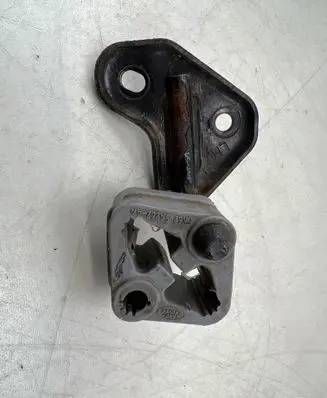 Land Rover Discovery 5 Muffler mount bracket/holder HY325K229BB