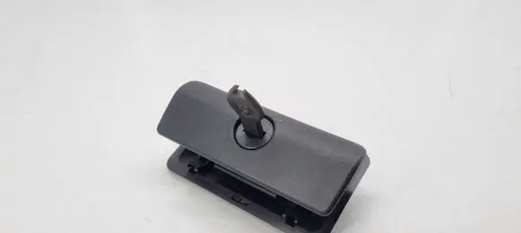 BMW 5 E39 Glove box lock 