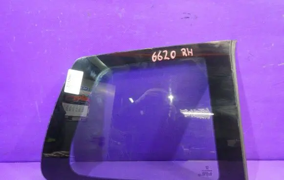 Peugeot 206 Rear side window