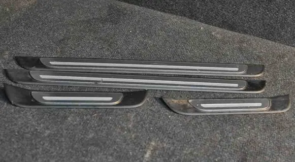 Audi A3 S3 8V sill trim set (inner) 8V0941700C