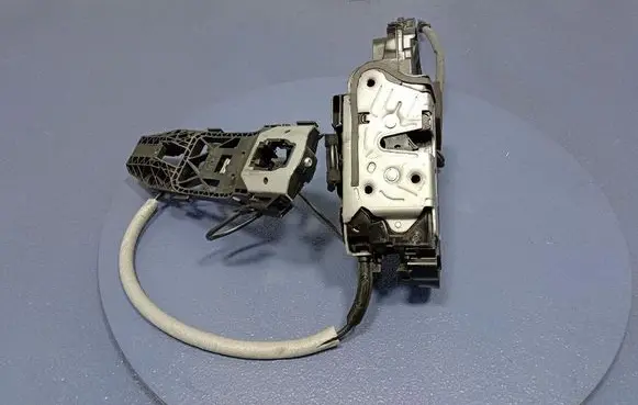 Volkswagen Arteon Front door lock 5TB837015D