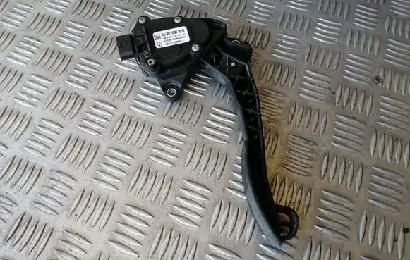 Renault Master III Accelerator throttle pedal 180101626R 6PV00997801