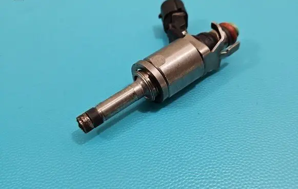 Fuel injector