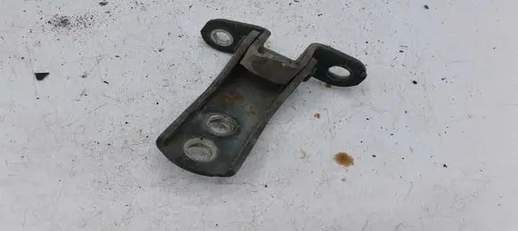 Toyota Avensis T220 Front door lower hinge NOCODE