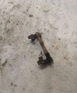Renault Espace IV Brake caliper pad carrier rear 