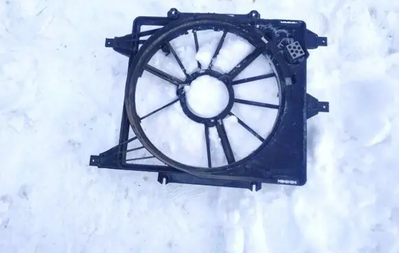 Renault Kangoo I Radiator cooling fan shroud 8200103801 5020233