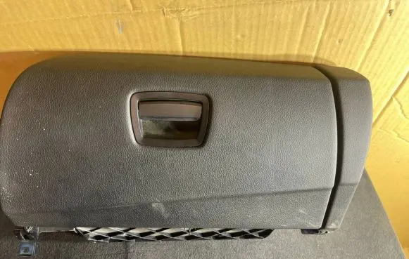 BMW M6 Glove box 9197573
