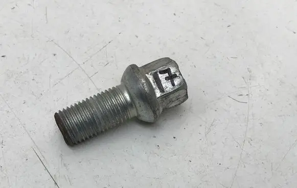 Nuts/bolts