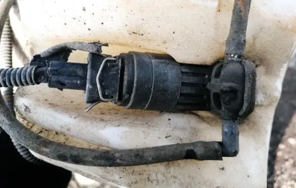 Fiat Punto (188) Windscreen/windshield washer pump 55702893 430036418