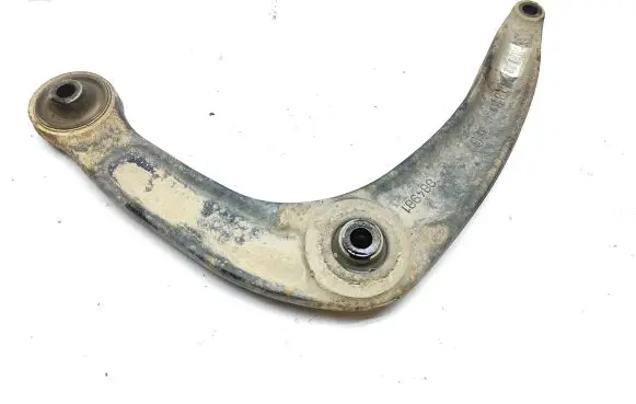 Citroen DS5 Front lower control arm/wishbone 884981