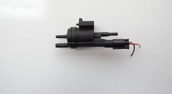 Mercedes-Benz C W203 Turbo solenoid valve 0025401497