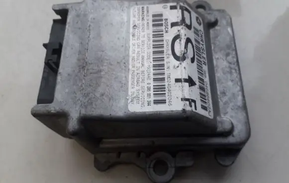Chrysler Voyager Airbag control unit/module 04686602AJ 0285001344