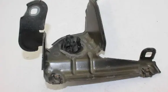 BMW X3 F25 Fender mounting bracket 475