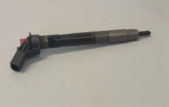 Audi A6 S6 C6 4F Fuel injector 059130277AR