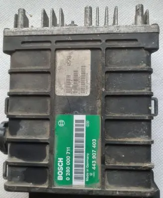 Volkswagen PASSAT B3 Engine control unit/module 443907403 0280000711