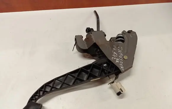 Volkswagen Transporter - Caravelle T5 Brake pedal 7H1721057