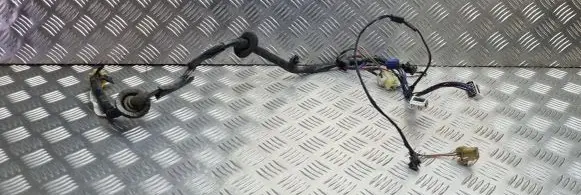 Subaru Forester SF Front door wiring loom 81821FC320
